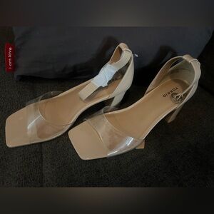 Comfy but chic heel!